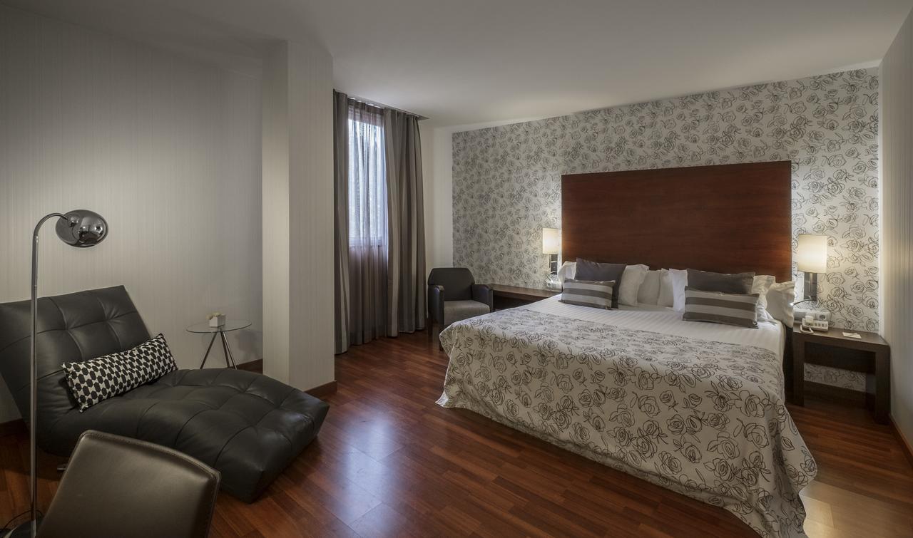 Junior Suite,1273050799:JPEG